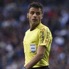 Gil Manzano dirigirá el Osasuna-Barcelona