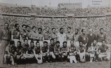 Entre liga, copa y Campeón de campeones, el exmediocampista se adjudicó un total de nueve títulos con los Panzas Verdes, esto durante el período de 1947 a 1958.