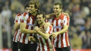 <b>RECUPERAN LA ALEGRÍA. </b>Los jugadores del Athletic celebran el gol que abrió la victoria ante el Sevilla. Europa está más cerca.