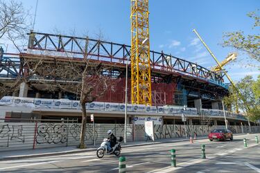 Este es el estado de las obras del nuevo Camp Nou a día de hoy. Las obras continúan con un ritmo frenético para cumplir los plazos y estar listo para la fecha prevista.