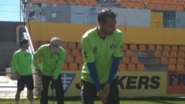 <b>RISAS. </b>Ángel y el resto de la plantilla cambiaron el fútbol por el golf.