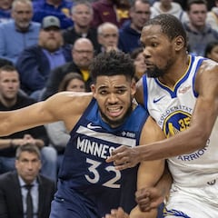 La polémica arbitral se apodera del final de la prórroga y saca de quicio a los Warriors