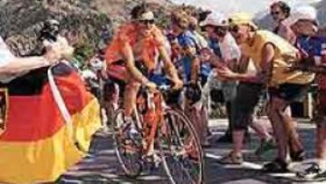 <b>ALGO BONITO.</b> Mayo asegura que no se va a desmoralizar y promete hacer "algo bonito" en los Pirineos.