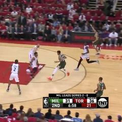 A vueltas con los 'viajes' de Anteto: el banquillo rival protestó pasos y la red duda