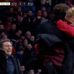 El abrazo entre Griezmann y Simeone que lo dice todo