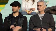 As United beat Cardiff, Mou watches top flight Portuguese match