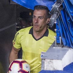 "Afronto el VAR como un juego, el objetivo es que no me corrija"