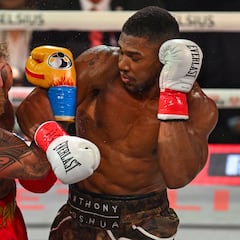 Anthony Joshua apaga el show y noquea a Jake Paul