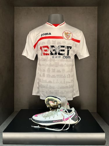 Camiseta histórica del Sevilla FC.