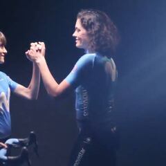 El Movistar Team presentó su nuevo equipo femenino