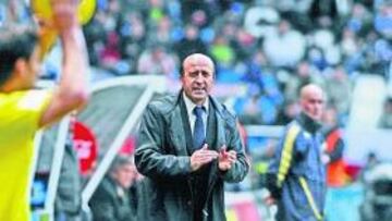 <b>IDEAS CLARAS. </b>Lotina confía en remontar mañana el 3-0 desfavorable contra el Aalborg.