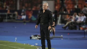 El técnico mexicano quedó fuera del combinado egipcio después de su temprana eliminación ante Sudáfrica en la Copa Africana.