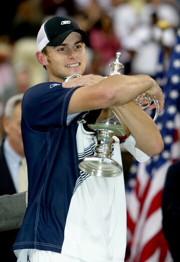Terminaría condenado al ostracismo por la eclosión del Big Three, pero hubo un lapso de tiempo en el que Andy Roddich fue la raqueta más dominadora de la ATP. Federer le cerró hasta tres veces las puertas de Wimbledon, pero se alzó con el US Open de 2003, lo que le propulsó hasta terminar accediendo a la primera plaza en noviembre de ese año.