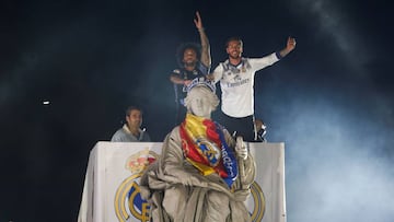 El Madrid encendió Cibeles: "Piqué, c..., saluda al campeón"