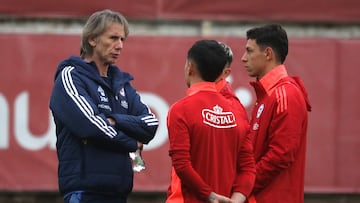 Gareca elige a los reemplazantes de Darío Osorio y Paulo Díaz