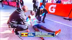 Kiplimo amenaza 25 km a Kiptum… hasta que irrumpe el ‘tío del mazo’