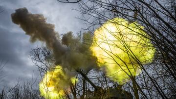 TORETSK, UKRAINE - MARCH 17: A Ukranian tank opens fire along the frontline south of Bakhmut in the town of Toretsk, Ukraine on March 17, 2023. (Photo by Wolfgang Schwan/Anadolu Agency via Getty Images)