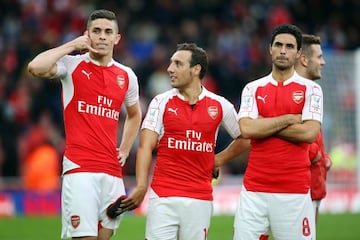 Gabriel Paulista, Santi Cazorla y Mikel Arteta