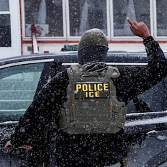 Agentes de ICE comen en restaurante mexicano y después detienen a los empleados