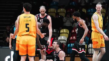 El Granca acaba pidiendo la hora en Londres