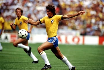 Este centrocampista ofensivo brasile?o es considerado uno de los grandes jugadores de la historia del f¨²tbol, gracias a sus cualidades ofensivas que le permitieron dominar el f¨²tbol carioca y llevar al Flamengo a ser campe¨®n del mundo en 1981. Tras su retirada debut¨® en f¨²tbol playa, donde destac¨® siendo el MVP y m¨¢ximo goleador del Campeonato Mundial de Beach Soccer de 1995, saliendo campe¨®n en esa misma edici¨®n y en la siguiente.