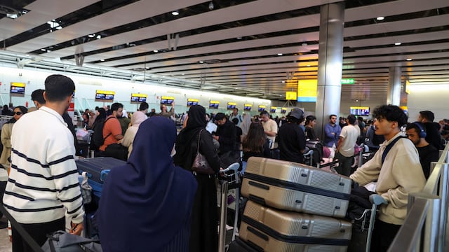 Choosing the wrong color for your luggage could lead to confusion, delays... or even losing your belongings altogether.
