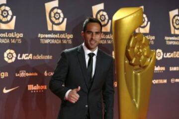 Claudio Bravo tuvo su gran año. Campeón de la Liga, de la Copa del Rey, de la Supercopa de España, de la Champions League, del Mundial de Clubes y de la Copa América. Se llevó el cóndor de oro del Mejor de los Mejores.