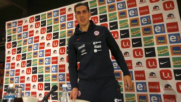 El futbolista habl&oacute; en conferencia de prensa.