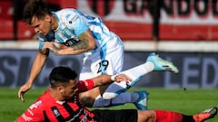 Racing se deja dos puntos en Paraná y se aleja de la punta