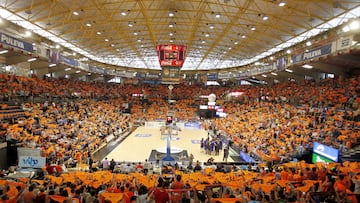 La Fuente de San Luis, llena hasta la bandera.