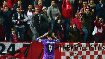 Real Madrid&#039;s defender Sergio Ramos celebrates after scoring a goal during the Spanish Copa del Rey (King&#039;s Cup) round of 16 second leg football match Sevilla FC vs Real Madrid CF at the Ramon Sanchez Pizjuan stadium in Sevilla on January 12, 20