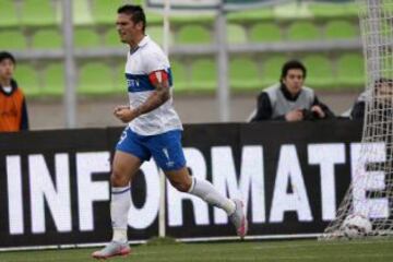 Wanderers recibe a la UC en el Estadio Elías Figueroa.