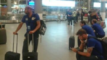 Los jugadores del Deportivo de la Coru&ntilde;a a su llegada a Bogot&aacute;.