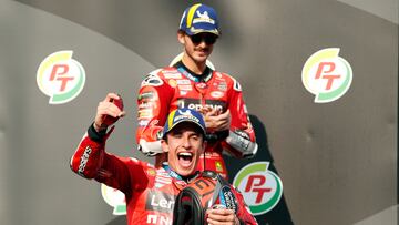 Márquez y Bagnaia en el podio de la carrera de Tailandia.