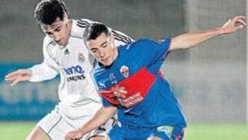 <b>PROBLEMAS. </b>En el partido contra el Elche se notó que había demasiada arena en el campo.