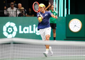 El tenista murciano ganó 6-4 y 7-6 al tenista coreano, Soonwoo Kwon, en el cuarto partido de la eliminatoria de la Copa Davis en Valencia. 