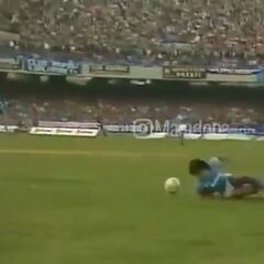 Maradona, the best soccer player ever - here's why