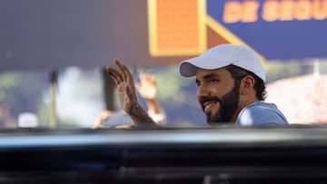 Nayib Bukele hace historia al ser reelecto presidente de El Salvador. El expublicista de 42 años gana las elecciones con una tendencia a su favor de más del 80%.