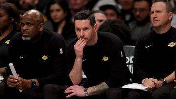 The Los Angeles Lakers dropped their second straight game on Monday night losing to the Brooklyn Nets who were on a seven game losing streak.