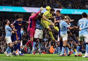 El City incendia la Premier