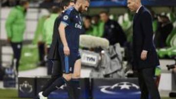 Benzema se retiró en el minuto 40 del partido ante el Wolfsburgo.