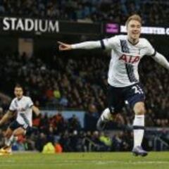 El City de Pellegrini falla y mira de lejos la cima de la Premier