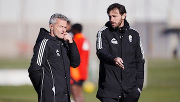 17/01/25 GRANADA CF ENTRENAMIENTO
Fran Escriba junto a David Generelo