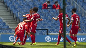 Los jugadores del Sevilla celebran un gol.