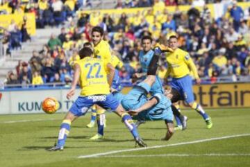 Chilena de Luis Suárez que no acabó en gol.