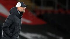 Soccer Football - Premier League - Southampton v Liverpool - St Mary&#039;s Stadium, Southampton, Britain - January 4, 2021 Liverpool manager Juergen Klopp reacts Pool via REUTERS/Adam Davy EDITORIAL USE ONLY. No use with unauthorized audio, video, data, 