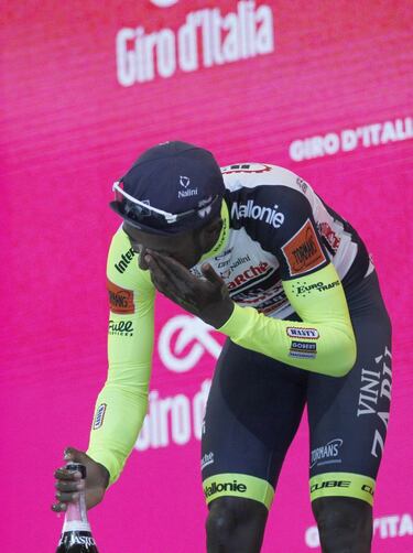 ?Qui¨¦n es Biniam Girmay? El nuevo fen¨®nemo del ciclismo