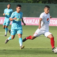 América salva un punto con 9 hombres e iguala a los líderes