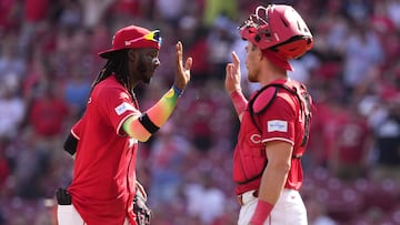 CINCINNATI, OHIO - SEPTEMBER 21: Elly De La Cruz #44 of the Cincinnati Reds and Tyler Stephenson #37 of the Cincinnati Reds high five at the conclusion of 7-1 win against the Pittsburgh Pirates at Great American Ball Park on September 21, 2024 in Cincinnati, Ohio. Kareem Elgazzar/Getty Images/AFP (Photo by Kareem Elgazzar / GETTY IMAGES NORTH AMERICA / Getty Images via AFP)