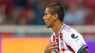 Hay quien ya asegura que es el futuro de Chivas. Tiene apenas 17 a&ntilde;os y durante la pretemporada ha destacado.